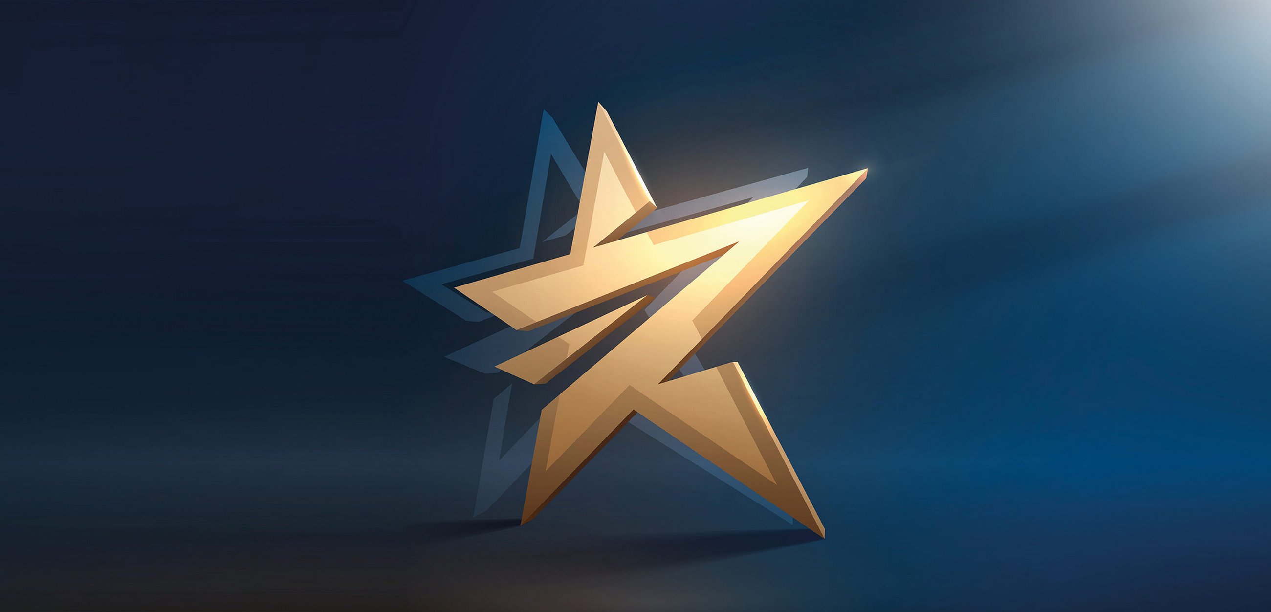 Goldener, stilisierter Stern mit dreidimensionalem Effekt auf dunkelblauem Hintergrund mit Lichtverlauf.